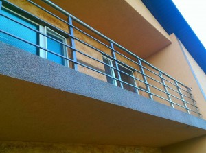 Алюмінієві поручні з квадратним профілем колір шампань