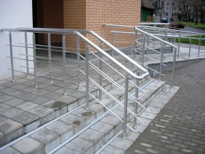 Поручні на ганок з алюмінію з круглим профілем колір срібло