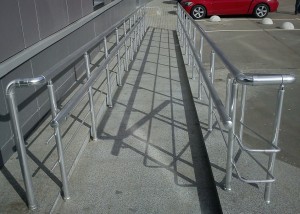 Перила на крыльцо из анодированного алюминия