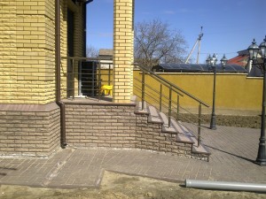 Поручні для ганку з алюмінію з круглим профілем колір шампань