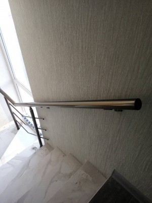 Поручень пристінний круглий профіль колір бронза