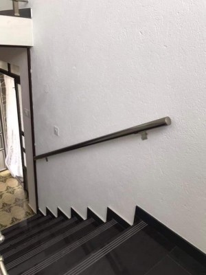 Поручень пристінний круглий профіль колір шампань