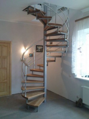 Перила алюминиевые на лестницу круглый профиль цвет серебро с прутиками