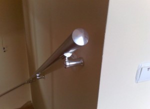 Поручень пристінний профіль коло колір срібло