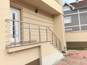 Поручні алюмінієві на ганок профіль коло колір срібло