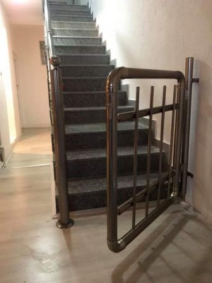 Поручні на сходи цветбронза хвіртка