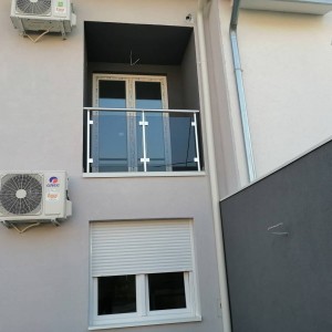 Алюминиевые перила профиль круг цвет серебро