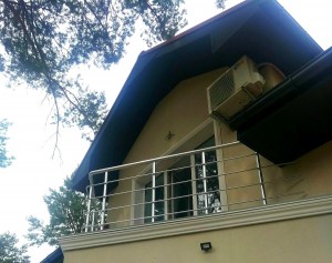 Поруччя алюмінієві на балкон круглий профіль колір срібло з прутиками