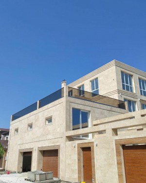 ЦЕЛЬНОСТЕКЛЯННЫЕ ОГРАЖДЕНИЯ ДЛЯ БАЛКОНОВ И ТЕРАСС