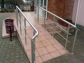 Поручні на ганок з алюмінію з круглим профілем колір срібло