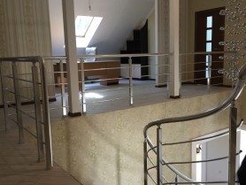 Поручні для сходів з алюмінію з квадратним профілем колір срібло з прутиками