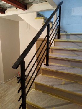 Поручні алюмінієві на сходи квадратний профіль ексклюзивний колір із прутиками