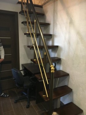 Поручні алюмінієві на сходи круглий профіль колір бронза з прутиками