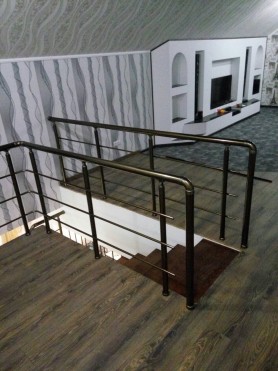 Поручні алюмінієві на сходи круглий профіль колір бронза з прутиками