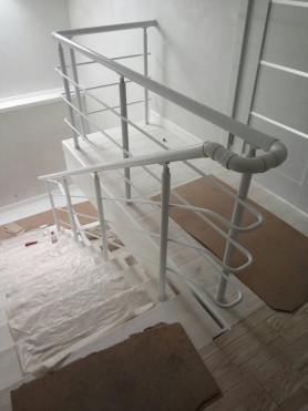 Поручні для сходів з алюмінію з круглим профілем ексклюзивний колір з прутиками