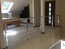 Поручні для балкона з алюмінію з квадратним профілем колір срібло з прутиками