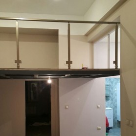 Поручні алюмінієві на балкон з квадратним профілем колір шампань зі склом