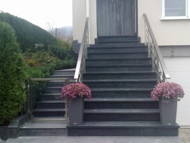 Поручні алюмінієві на ганок квадратний профіль колір шампань