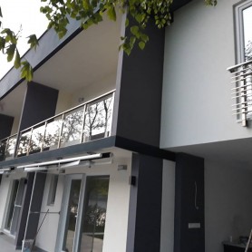 Поручні алюмінієві на балкон квадратний профіль колір шампань зі склом