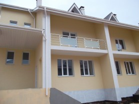 Поручні алюмінієві профіль коло заповнення скло сатин