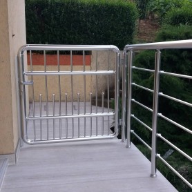 Алюмінієві поручні профіль коло колір срібло з хвірткою