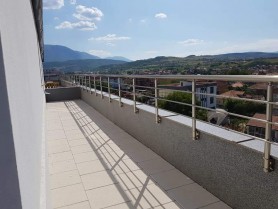 Поручні ДЛЯ БАЛКОНУ З АЛЮМІНІЮ З КРУГЛИМ ПРОФІЛЕМ КОЛІР ШАМПАНЬ З ПРУТИКАМИ