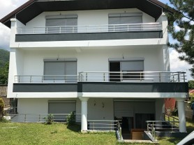 Поруччя для балкона з алюмінію з круглим профілем колір срібло з прутиками