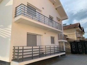 Поруччя для балкона з алюмінію з квадратним профілем колір шампань