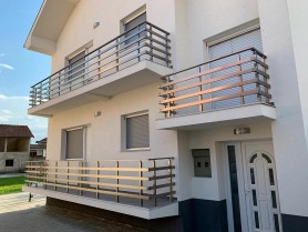 Поруччя для балкона з алюмінію з квадратним профілем колір шампань