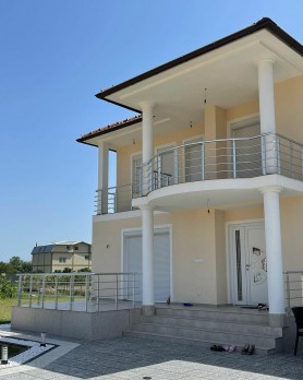 Поруччя для балкона з алюмінію з квадратним профілем колір срібло з прутиками