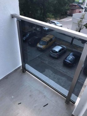 Поруччя для балкона з алюмінію з квадратним профілем колір шампань зі склом